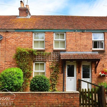 Brickyard Cottage Moreton  Luaran gambar