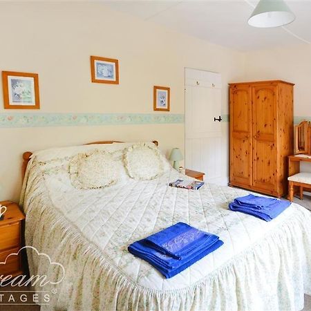 Brickyard Cottage Moreton  Luaran gambar