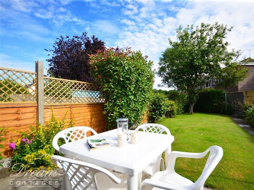Brickyard Cottage Moreton  Luaran gambar
