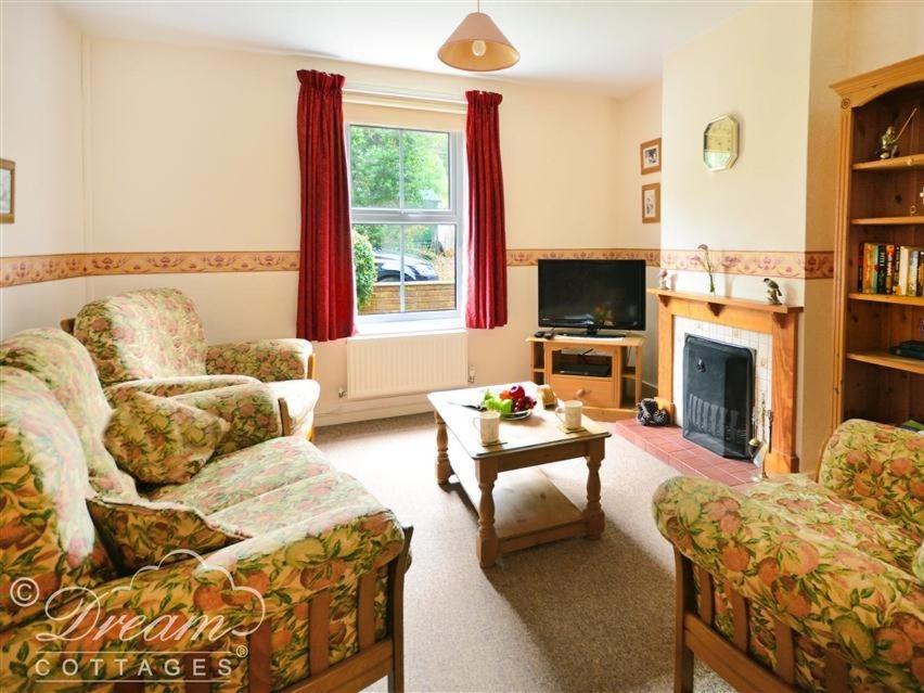 Brickyard Cottage Moreton  Luaran gambar